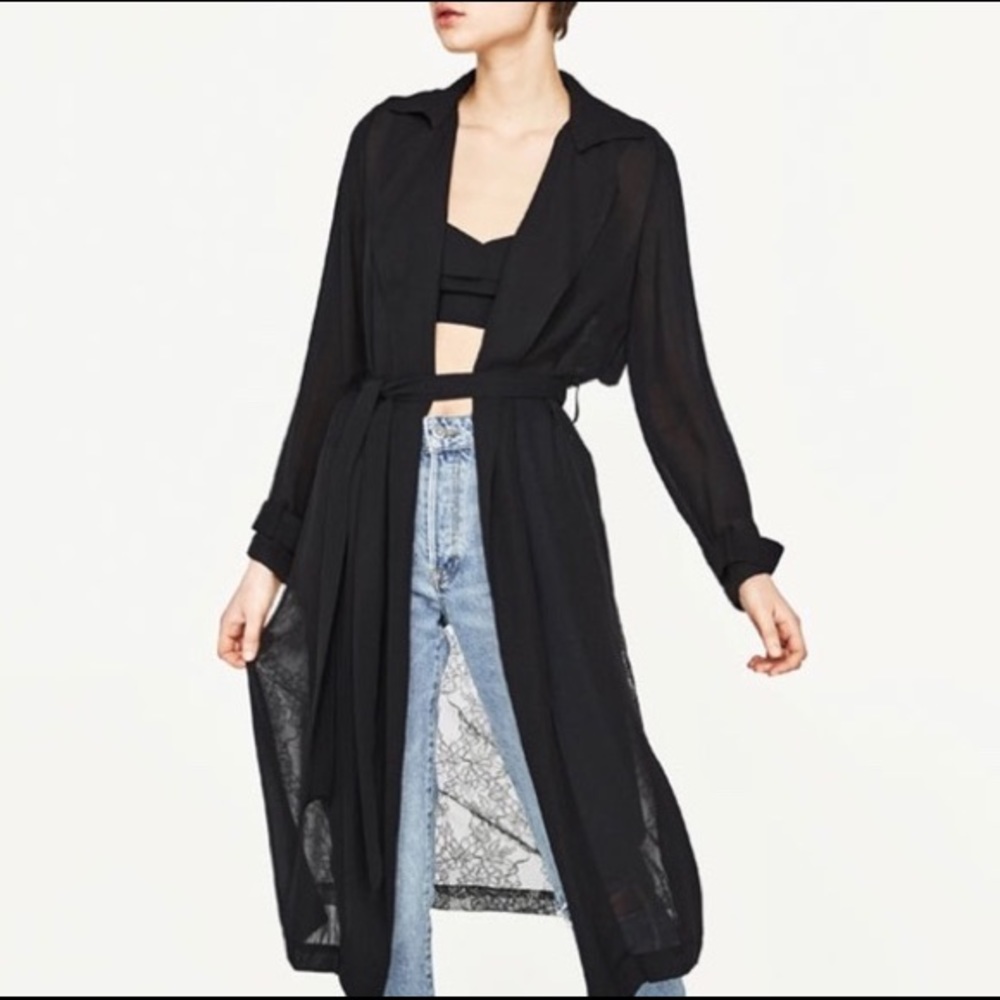 Beautiful lace summer trench ZARA